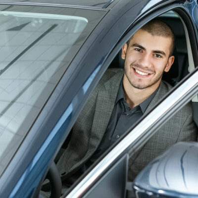 Pros and Cons of Financing vs. Leasing a Vehicle