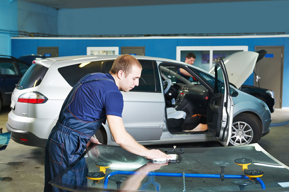 Tips to Stop Windshield Cracks from Spreading